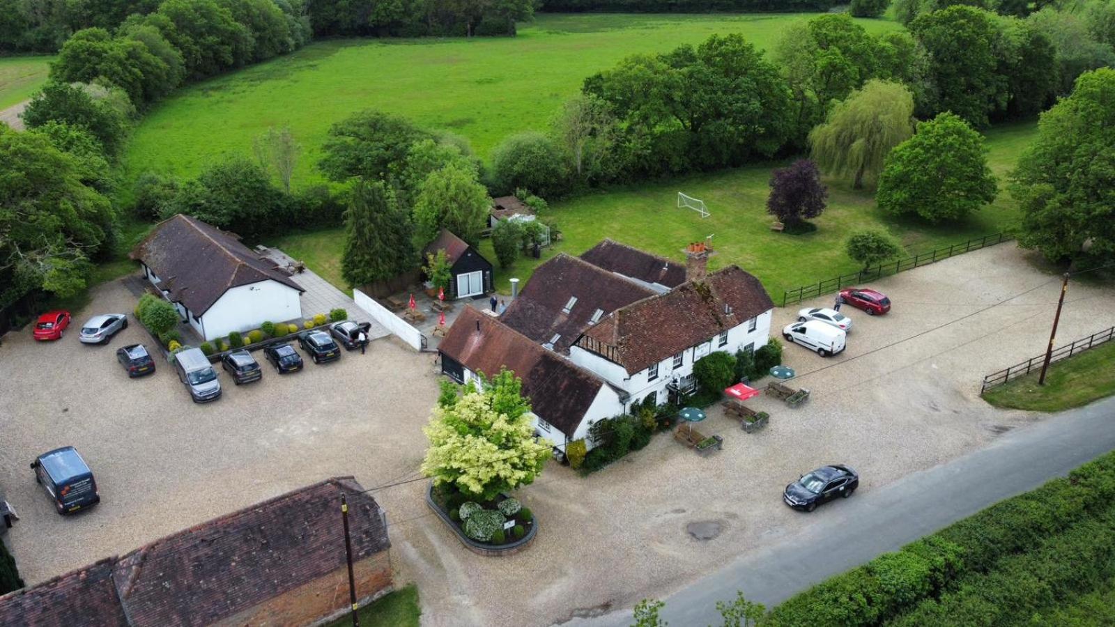 George & Dragon Country Pub & Hotel Wolverton Townsend Tadley Exterior photo